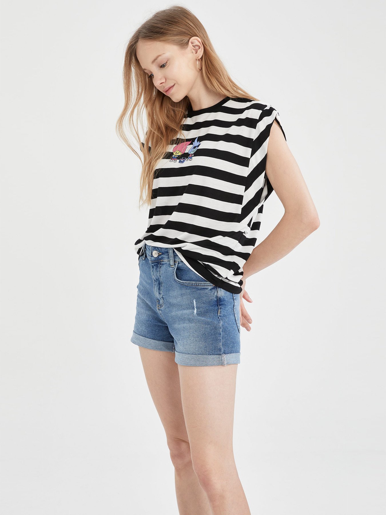 Шорти DeFacto модель U3028AZ-NM28 Фото