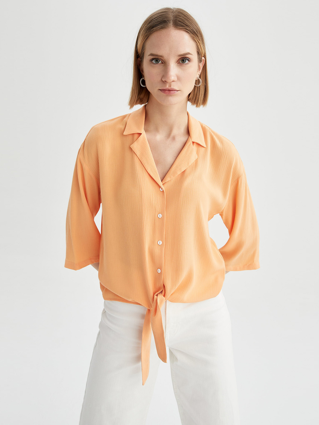 Блуза DeFacto модель U3702AZ-OG44 Блуза DeFacto модель U3702AZ-OG44 Фото