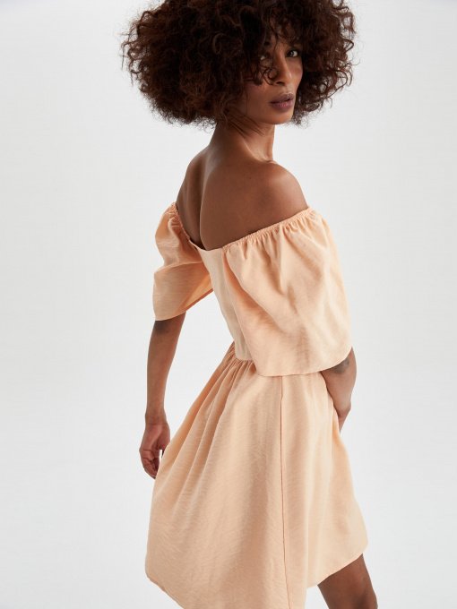 Платье мини DeFacto модель U4644AZ-OG290 Фото