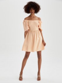 Платье мини DeFacto модель U4644AZ-OG290 Платье мини DeFacto модель U4644AZ-OG290 Фото