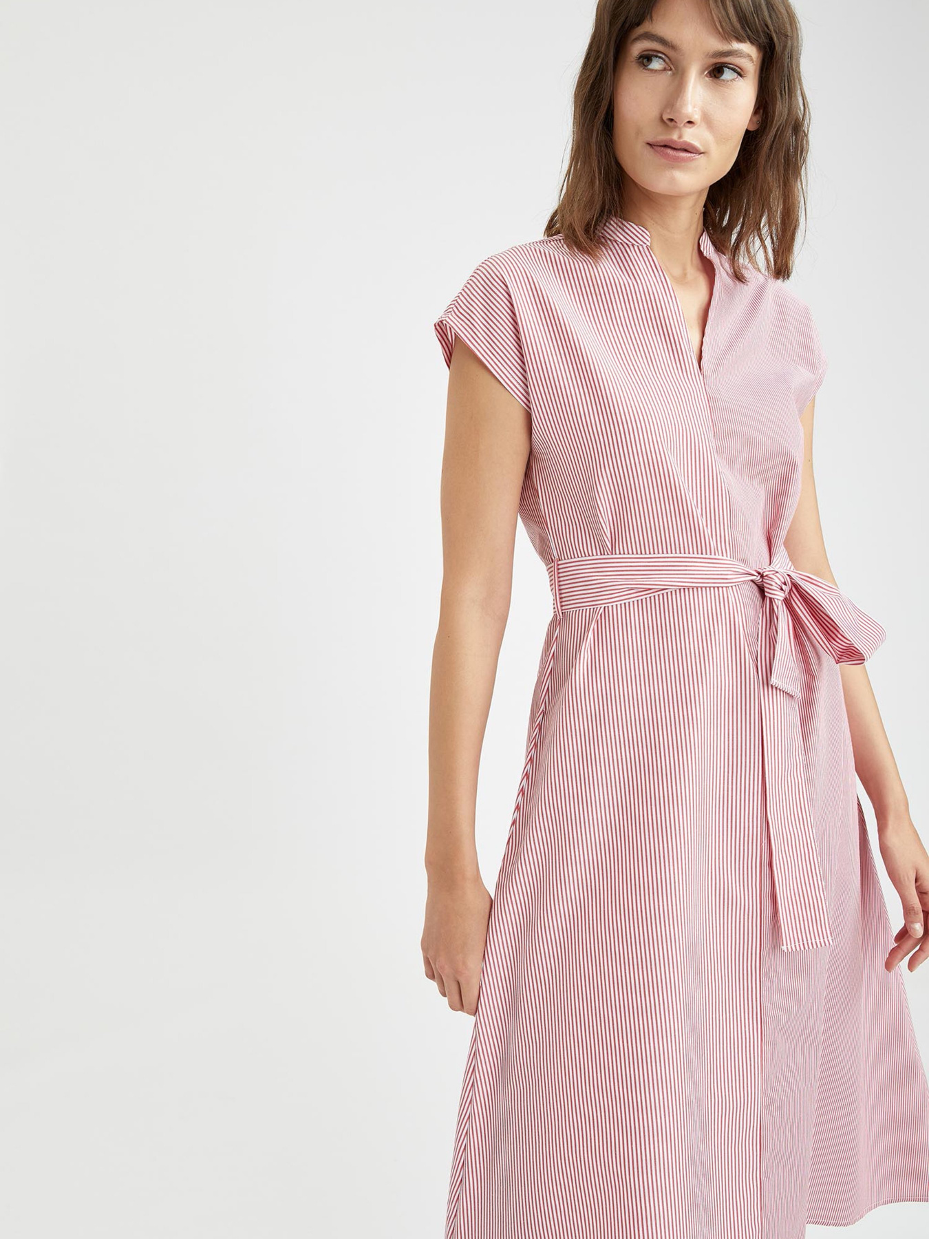 Платье миди DeFacto модель U8984AZ-RD32 Фото