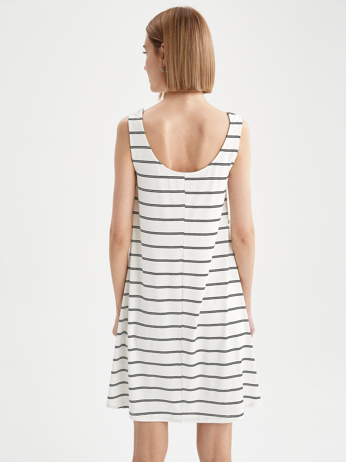 Платья DeFacto модель U3284AZ-WT34 Фото