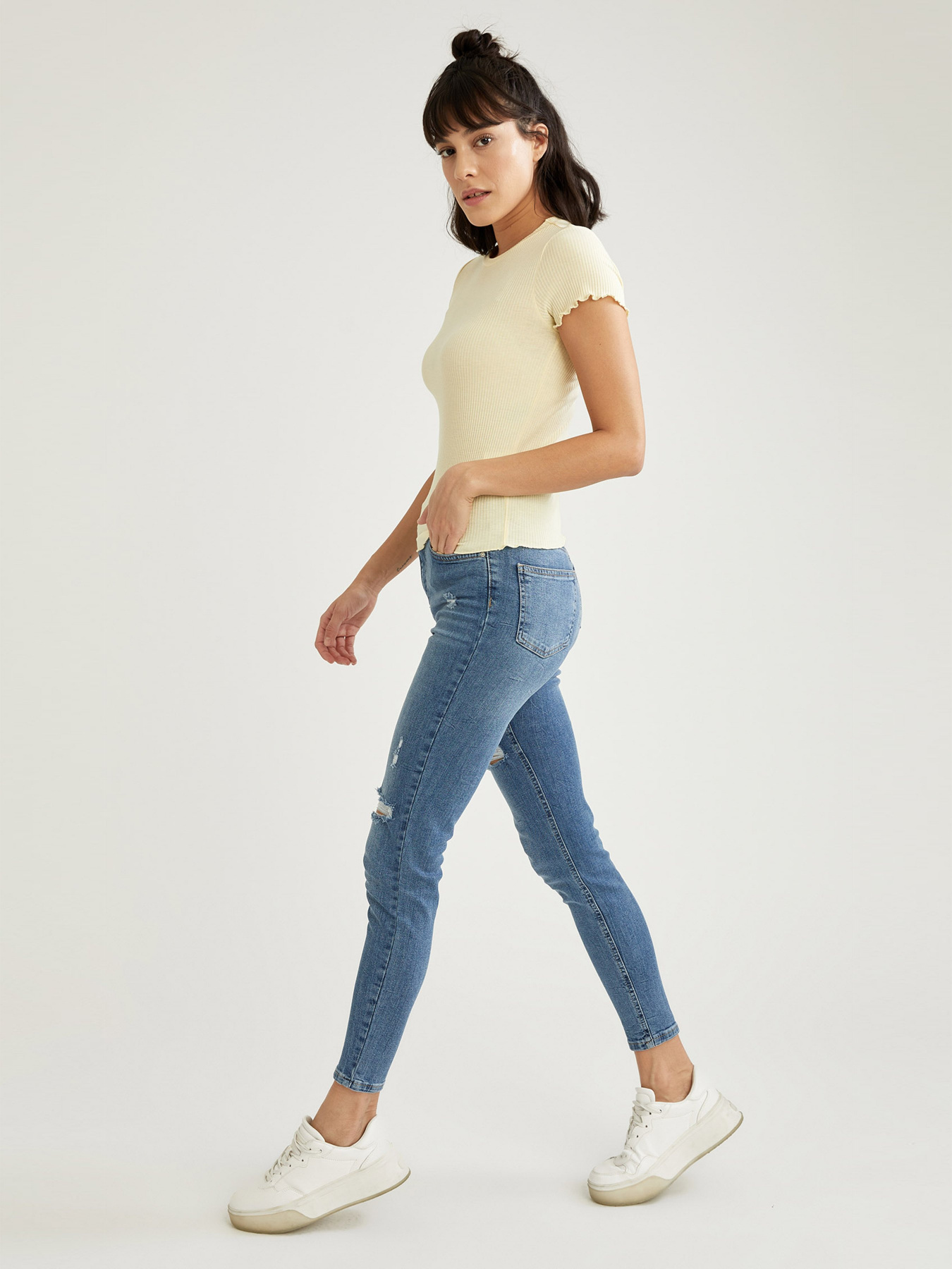 Футболки и поло DeFacto модель K7064AZ-YL155 Фото