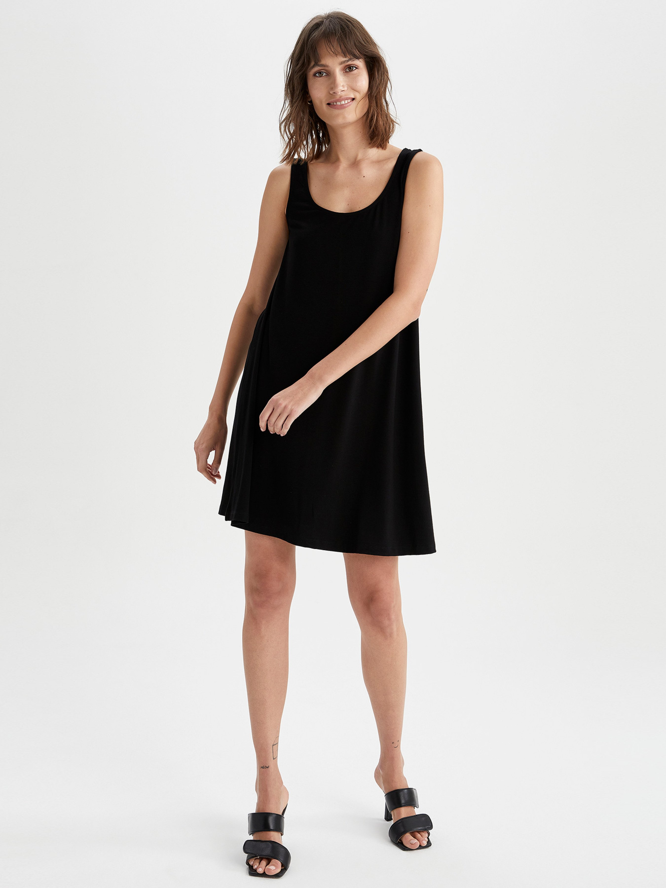 Платье мини DeFacto модель U8530AZ-BK27 Фото