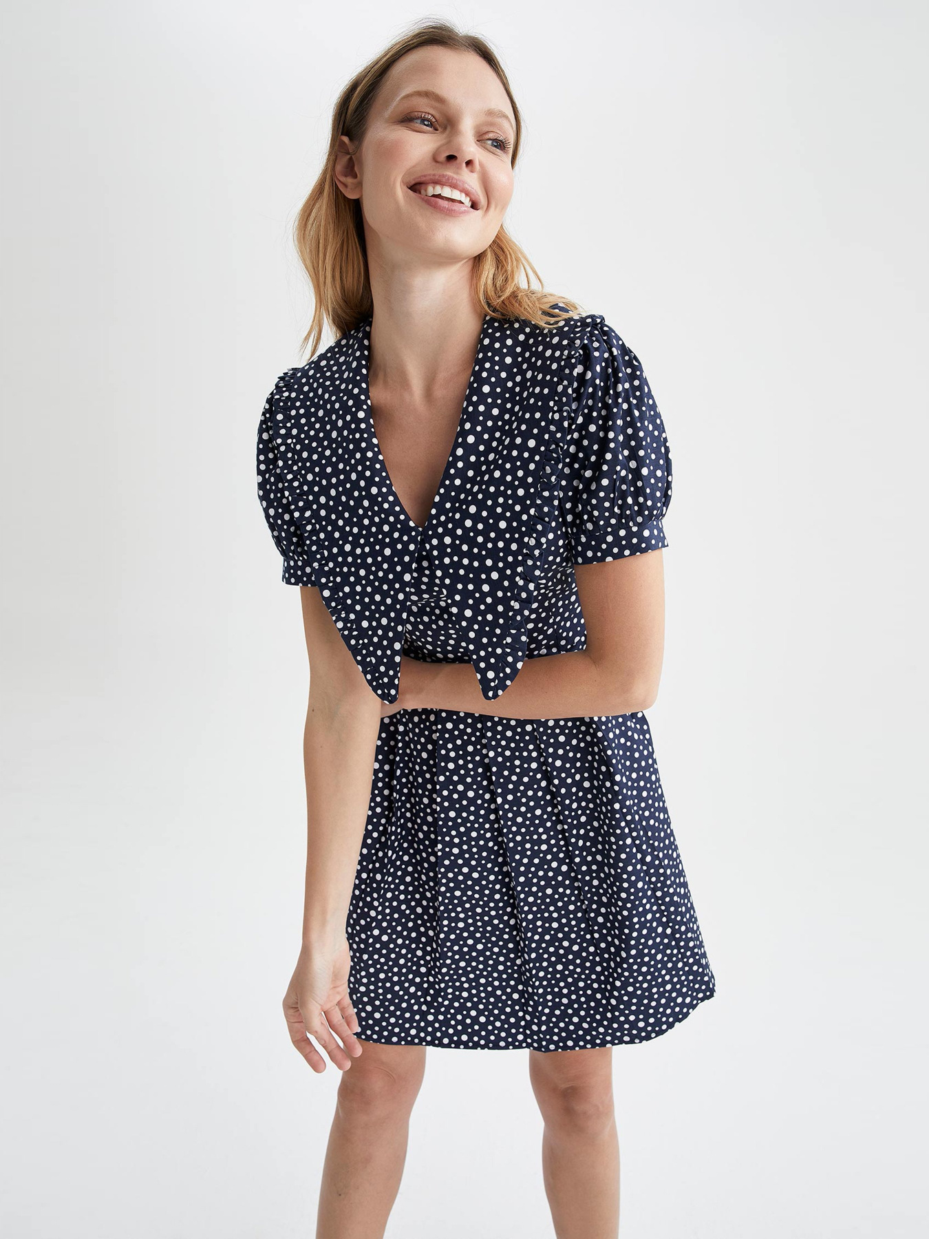 Платье мини DeFacto модель U8743AZ-NV34 Фото