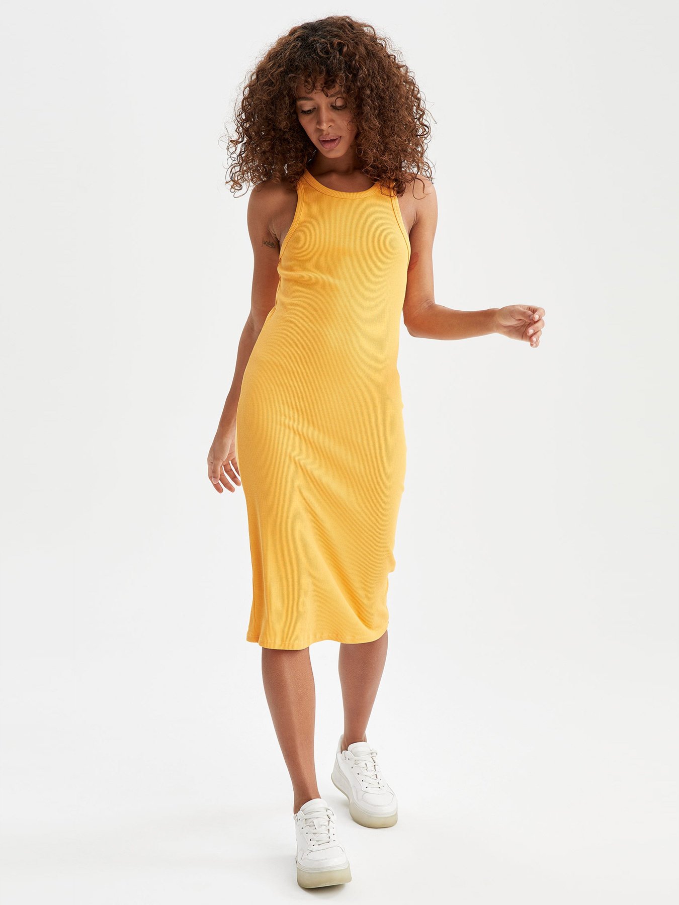 Платья DeFacto модель U8106AZ-YL301 Фото