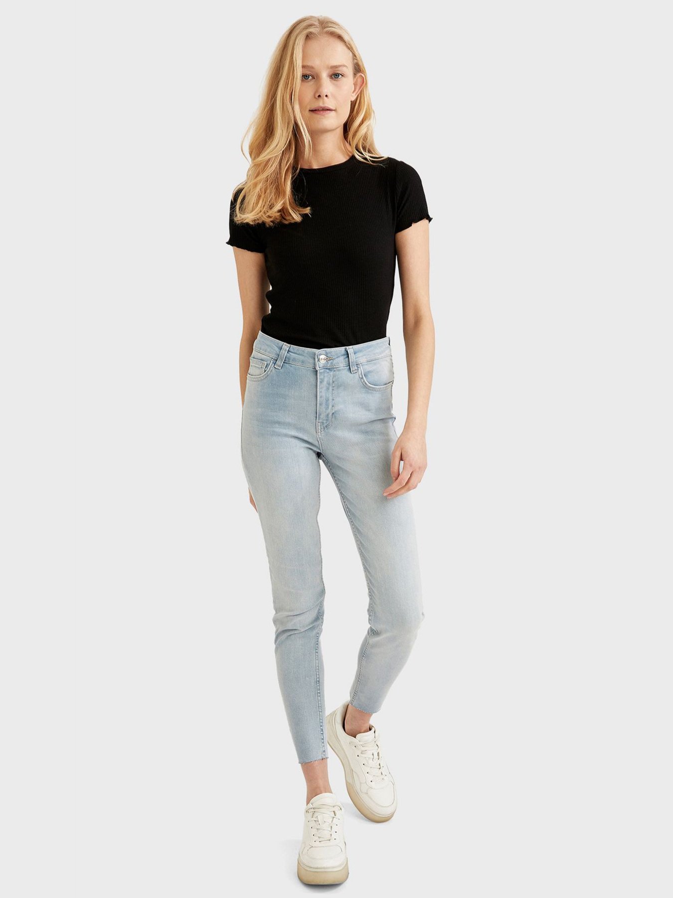 Футболки і поло DeFacto модель K7064AZ-BK27 Фото