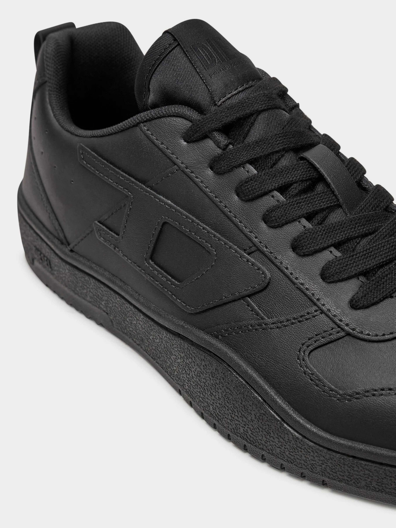 Кроссовки Diesel модель Y03363-P5576-T8013 Фото