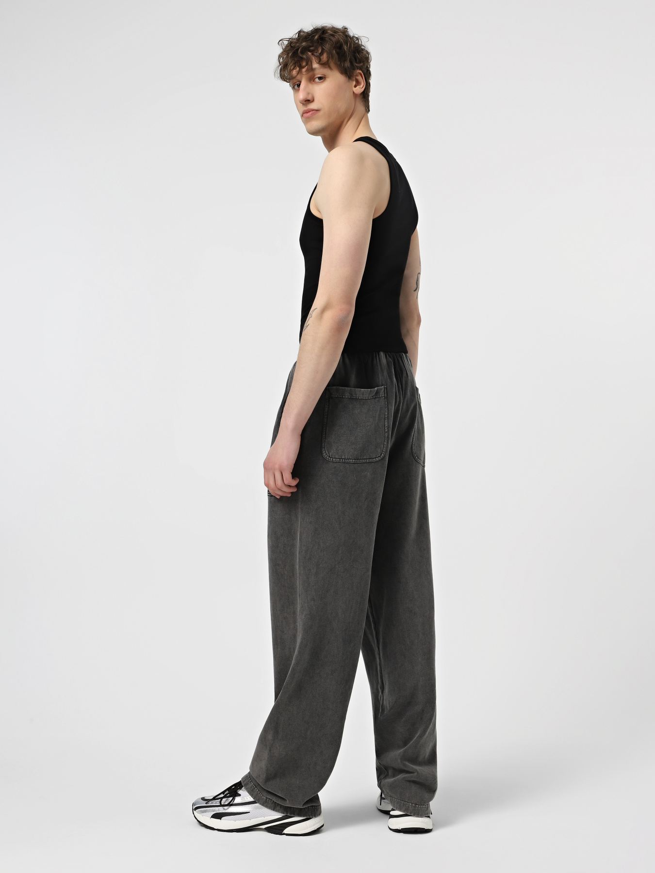 Кроссовки Diesel модель Y03436-P8138-HA644 Фото