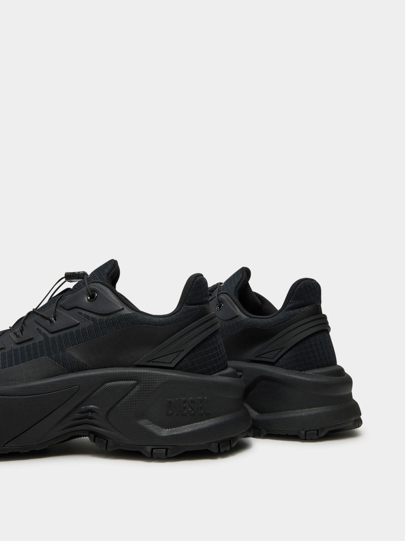 Кроссовки Diesel модель Y03444-P6918-T8013 Фото