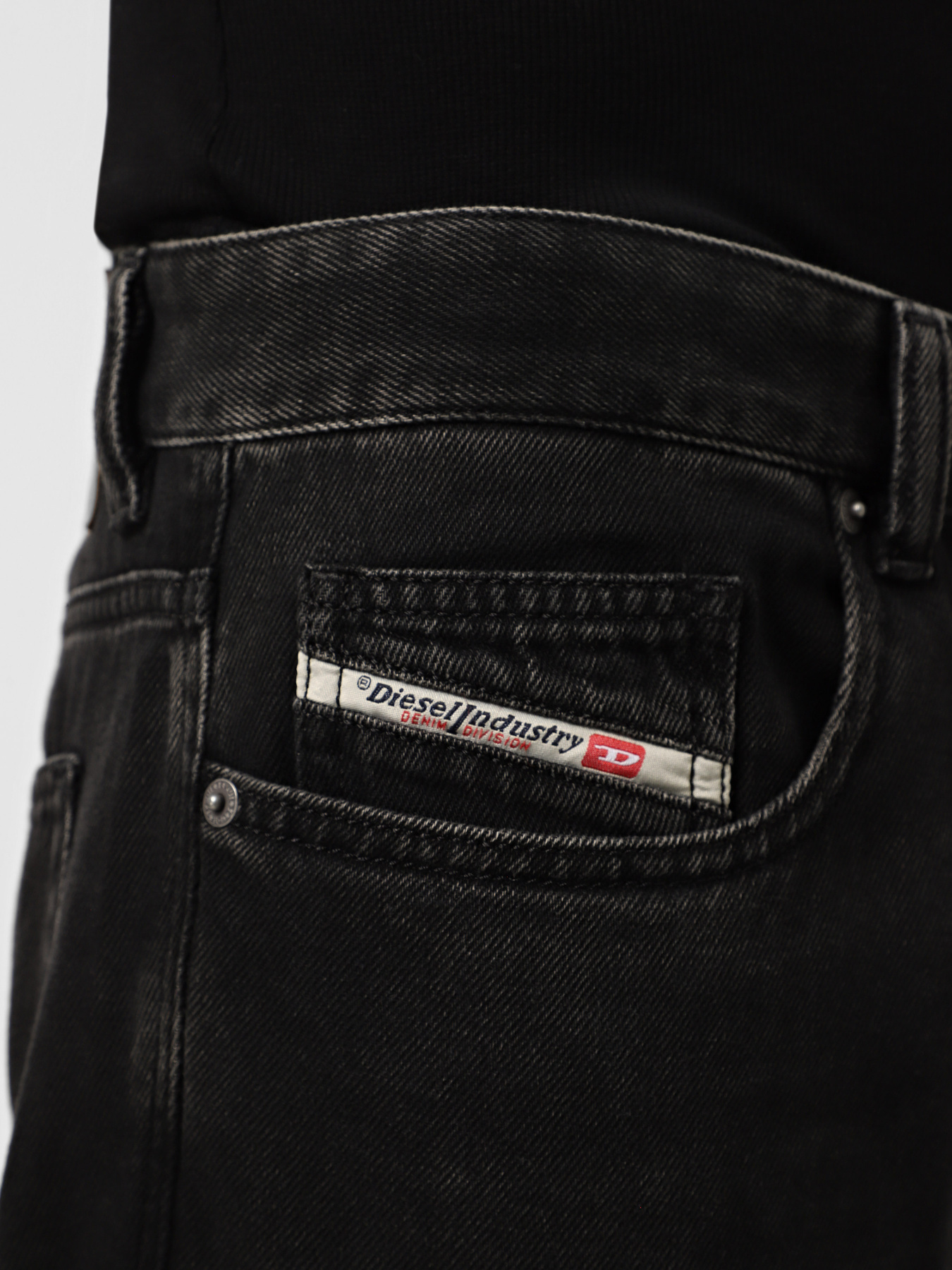 Широкі джинси Diesel модель A11598-09I35-02 Фото