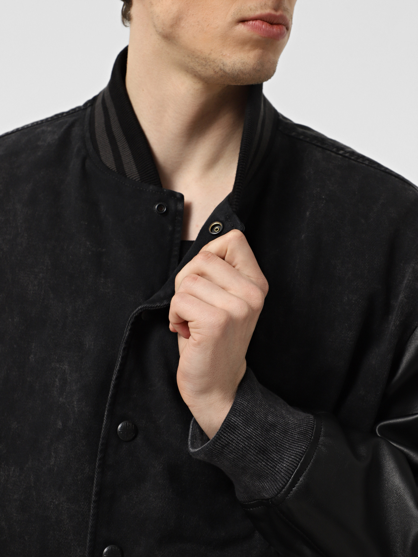 Бомбер Diesel модель A17366-0IKAW-9XX Фото