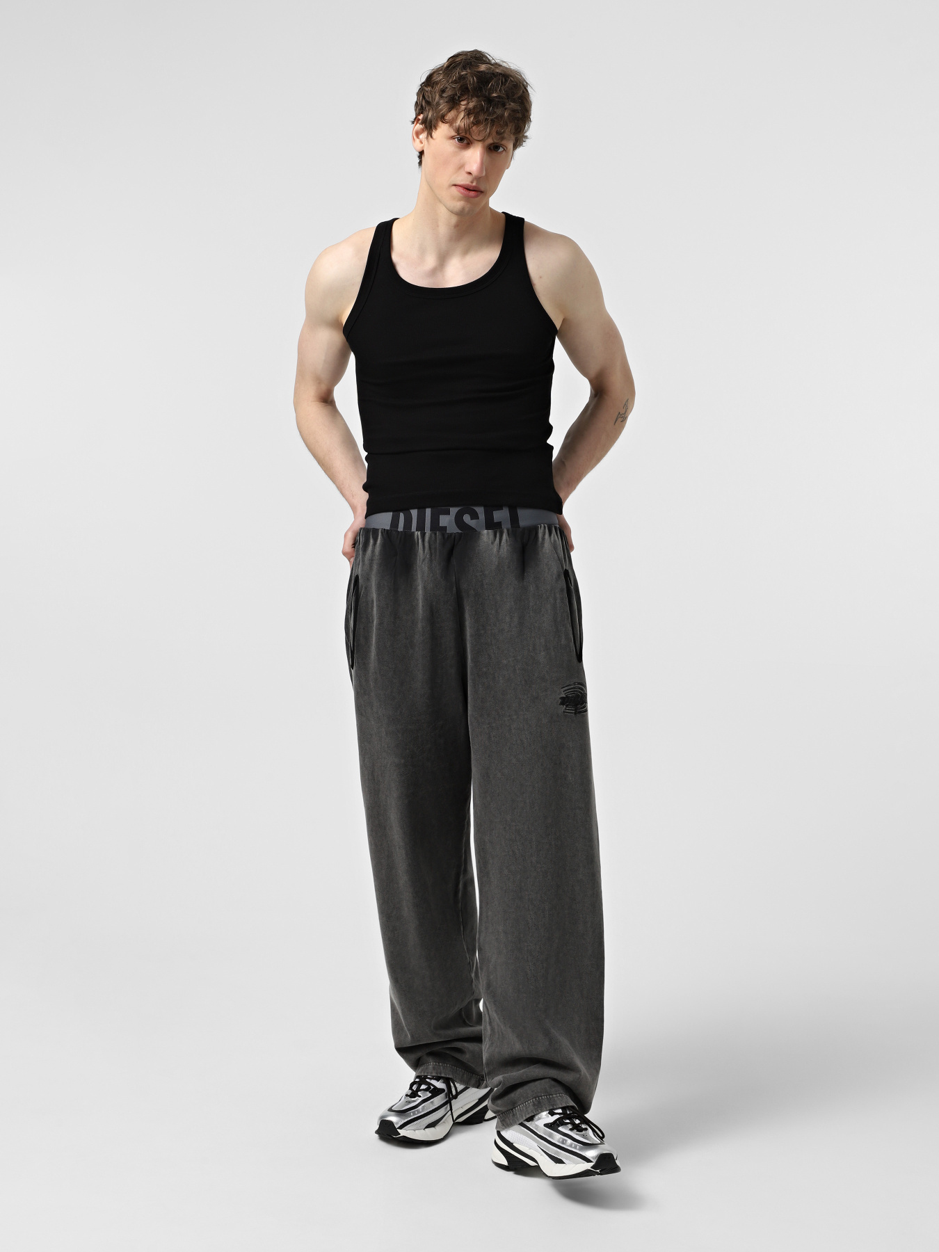 Джогери Diesel модель A16323-0BMBK-9XX Фото