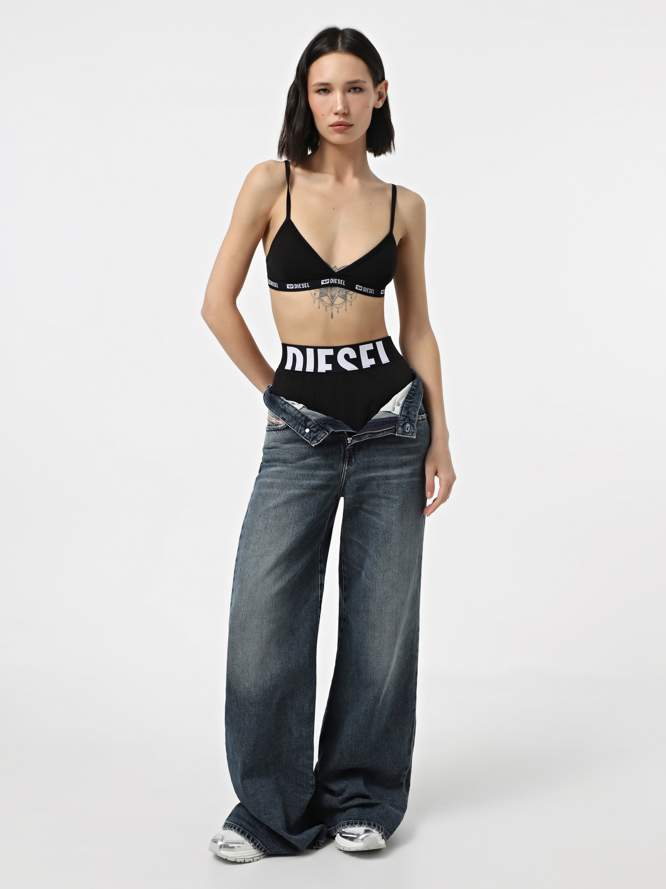 Повсякденні шорти Diesel модель A17659-0IKBJ-9XX Фото