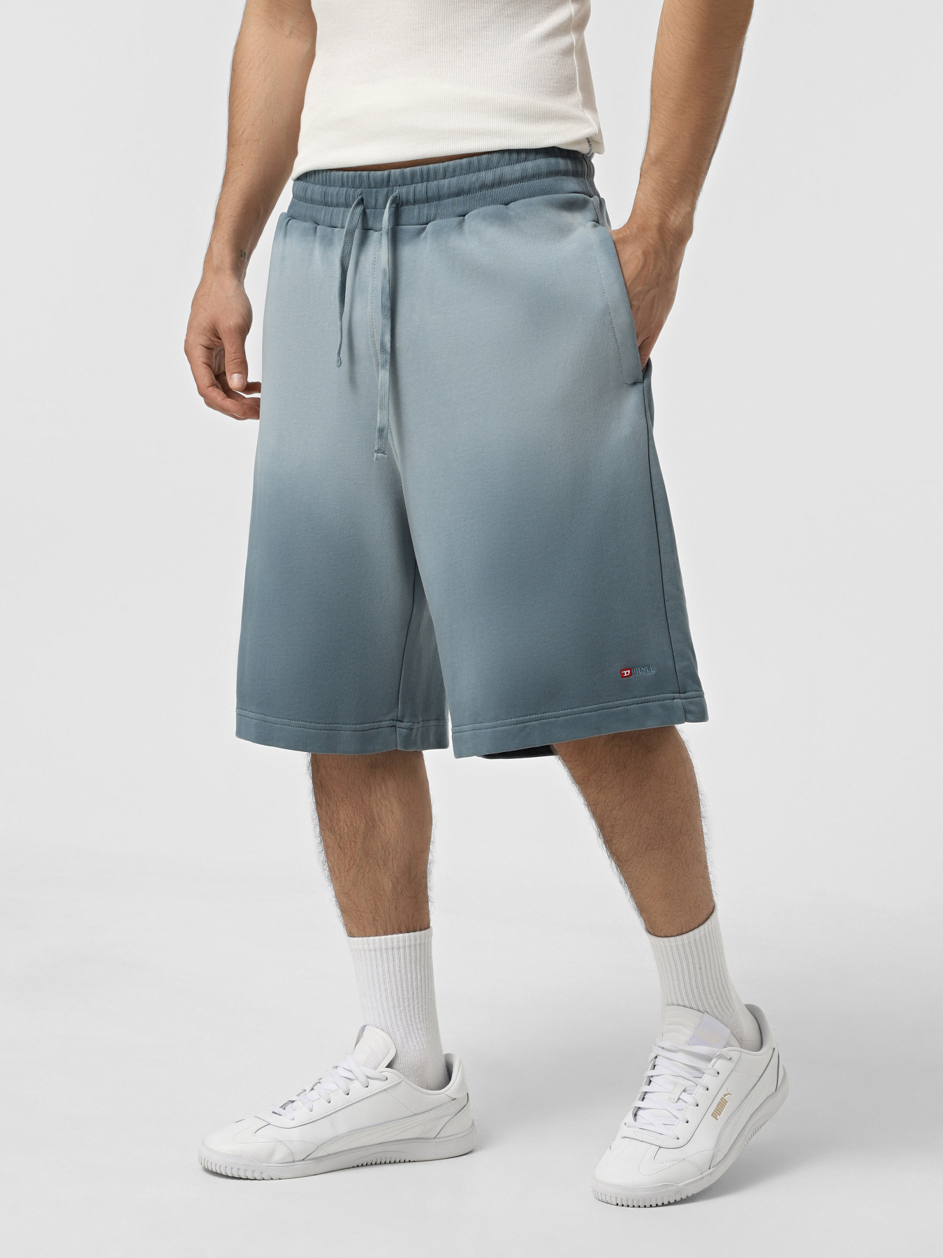 Повседневные шорты Diesel модель A16516-0PKAM-89M Фото