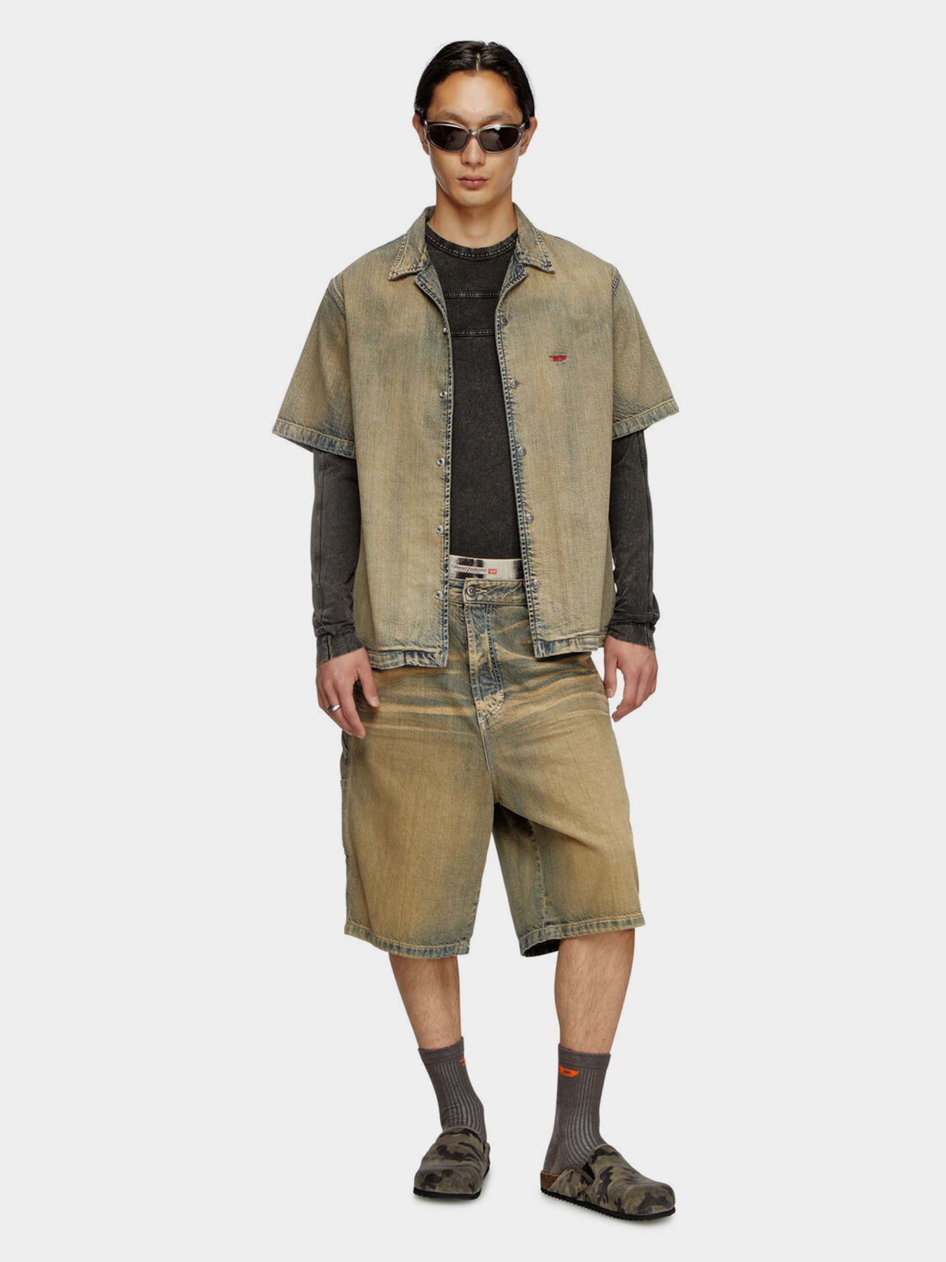 Джинсовые шорты Diesel модель A14072-09L49-1 Джинсовые шорты Diesel модель A14072-09L49-1 Фото