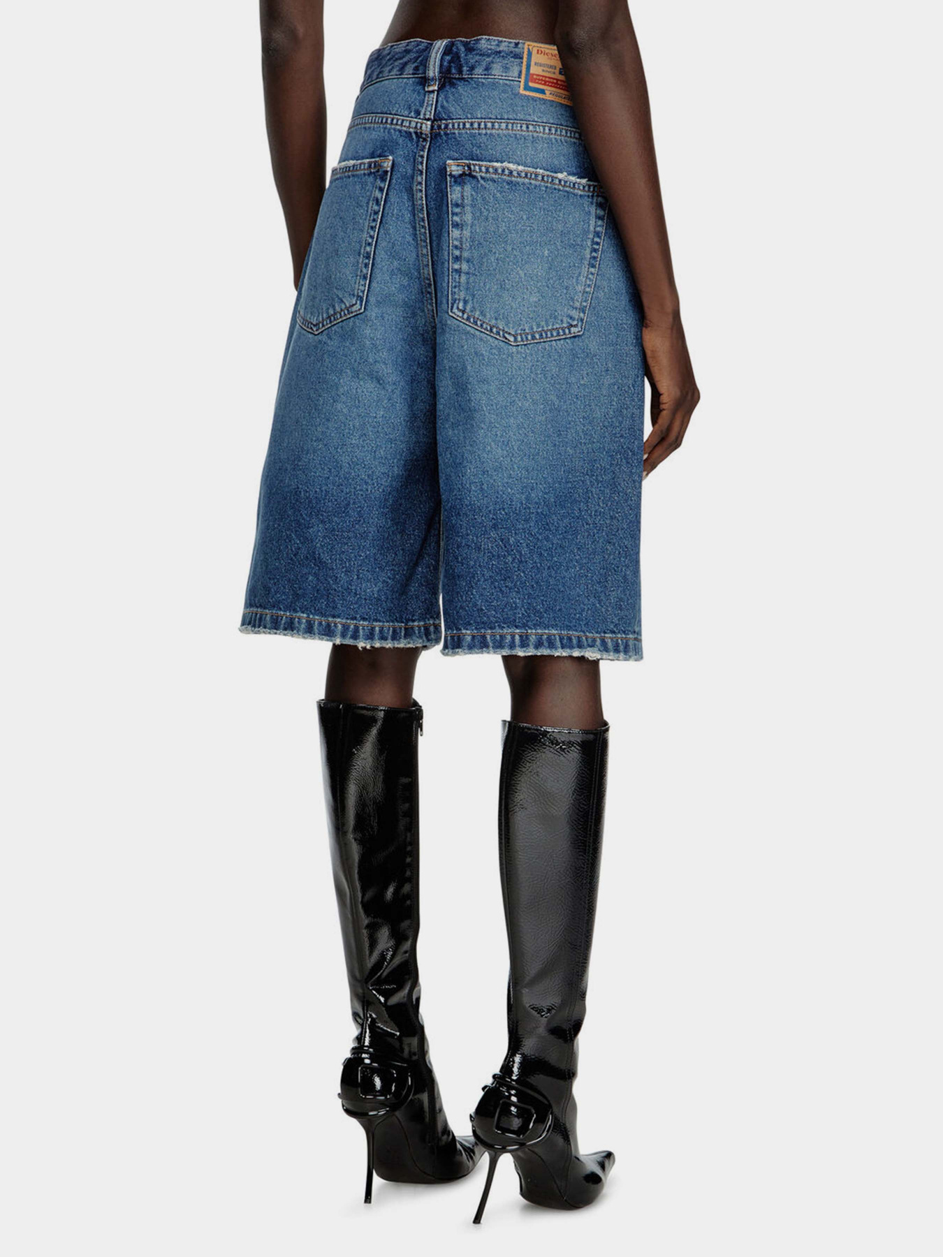 Джинсовые шорты Diesel модель A14051-0GRDY-1 Джинсовые шорты Diesel модель A14051-0GRDY-1 Фото