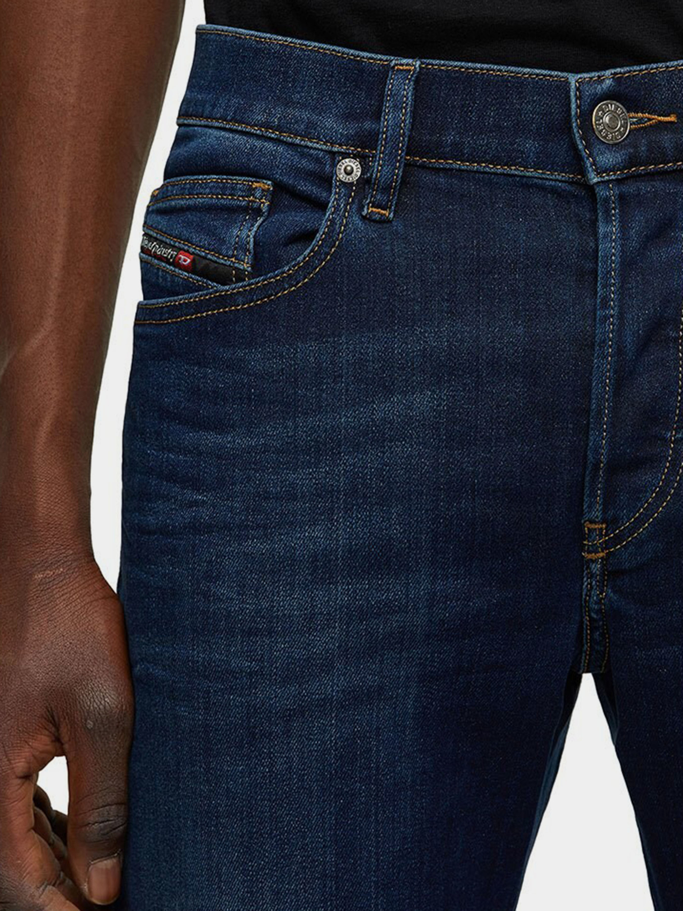 Прямые джинсы Diesel модель A00390-009NN-01 Прямые джинсы Diesel модель A00390-009NN-01 Фото