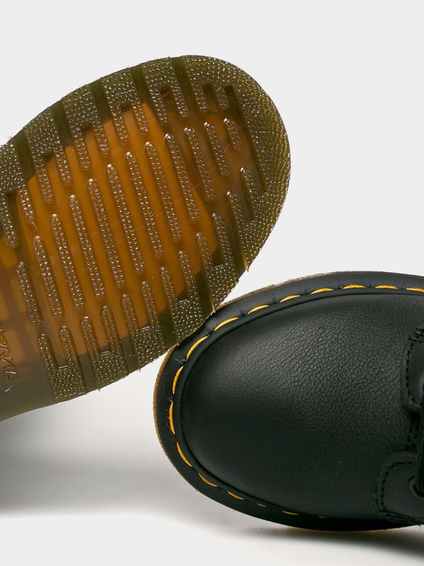 Ботинки DR. MARTENS модель 11820008 Ботинки DR. MARTENS модель 11820008 Фото