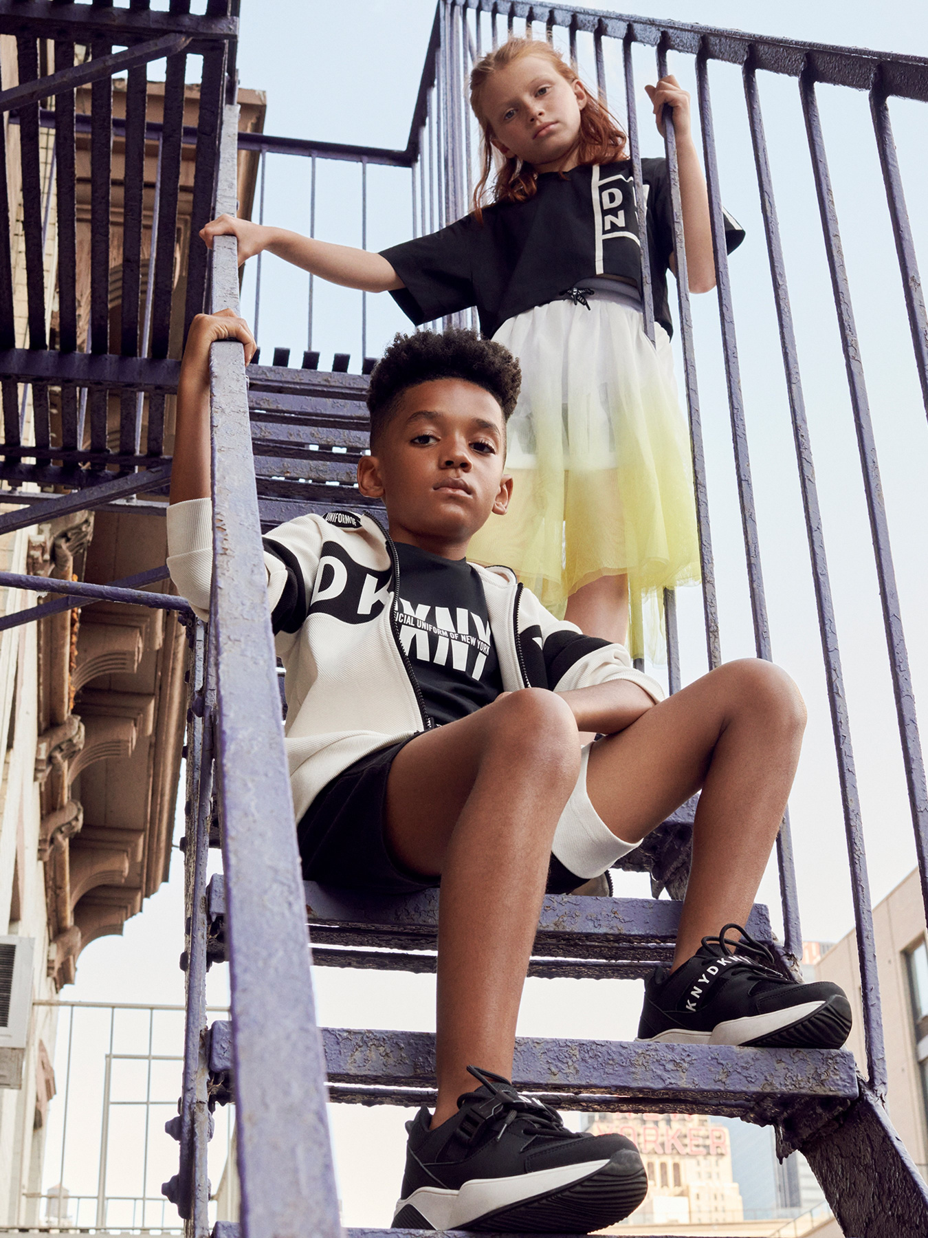 Спідниця міді DKNY Модель D33569/60B Фото