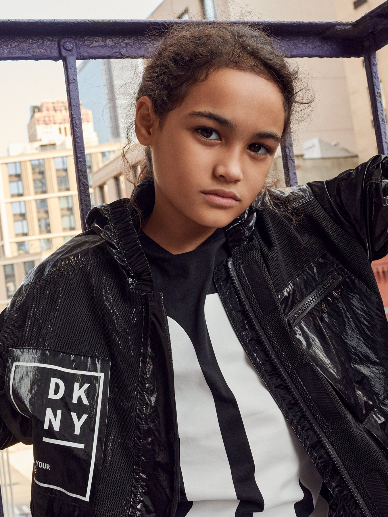 Вітровка DKNY модель D36639/09B Фото