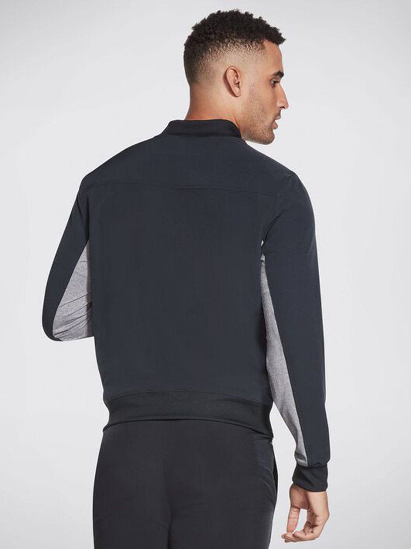 Спортивная кофта Skechers GOWALK Wear модель M1JA126 BLK Фото