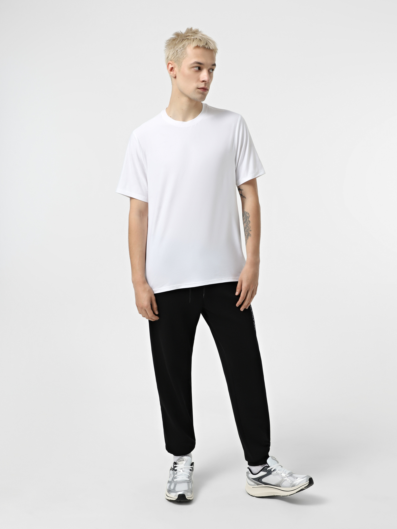 Футболка Skechers Go Dri All Day Модель TS107B WHT Фото