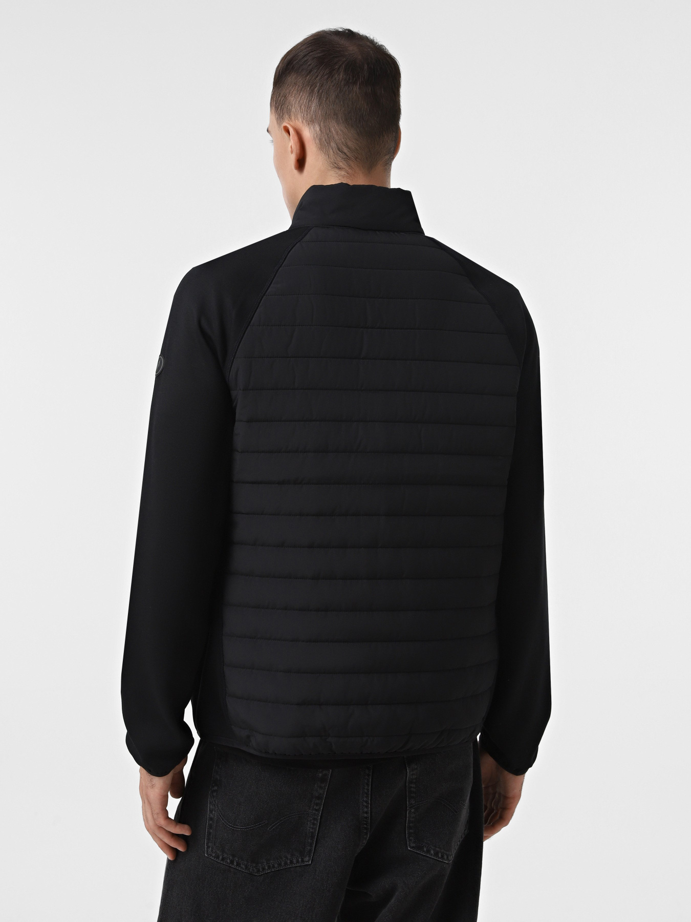 Демисезонная куртка Skechers Goshield Hybrid Jacket 2.0 модель JA141 BLK Фото