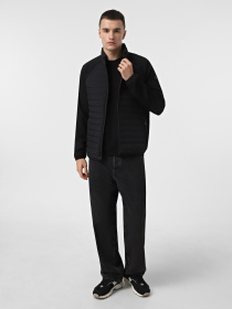 Демисезонная куртка Skechers Goshield Hybrid Jacket 2.0 модель JA141 BLK Фото