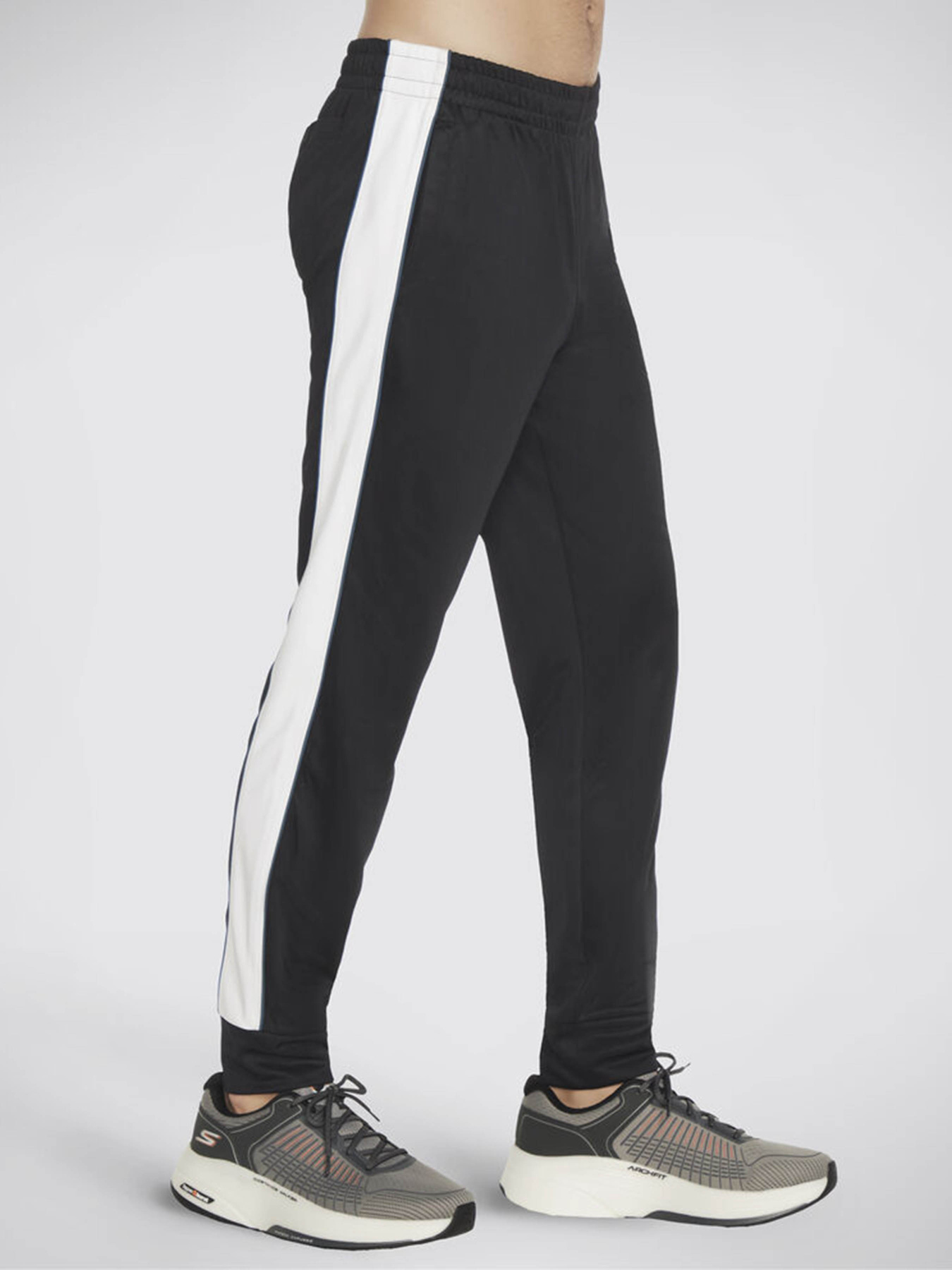 Штаны спортивные Skechers Skechtech Premier Track модель PT130 BLK Фото