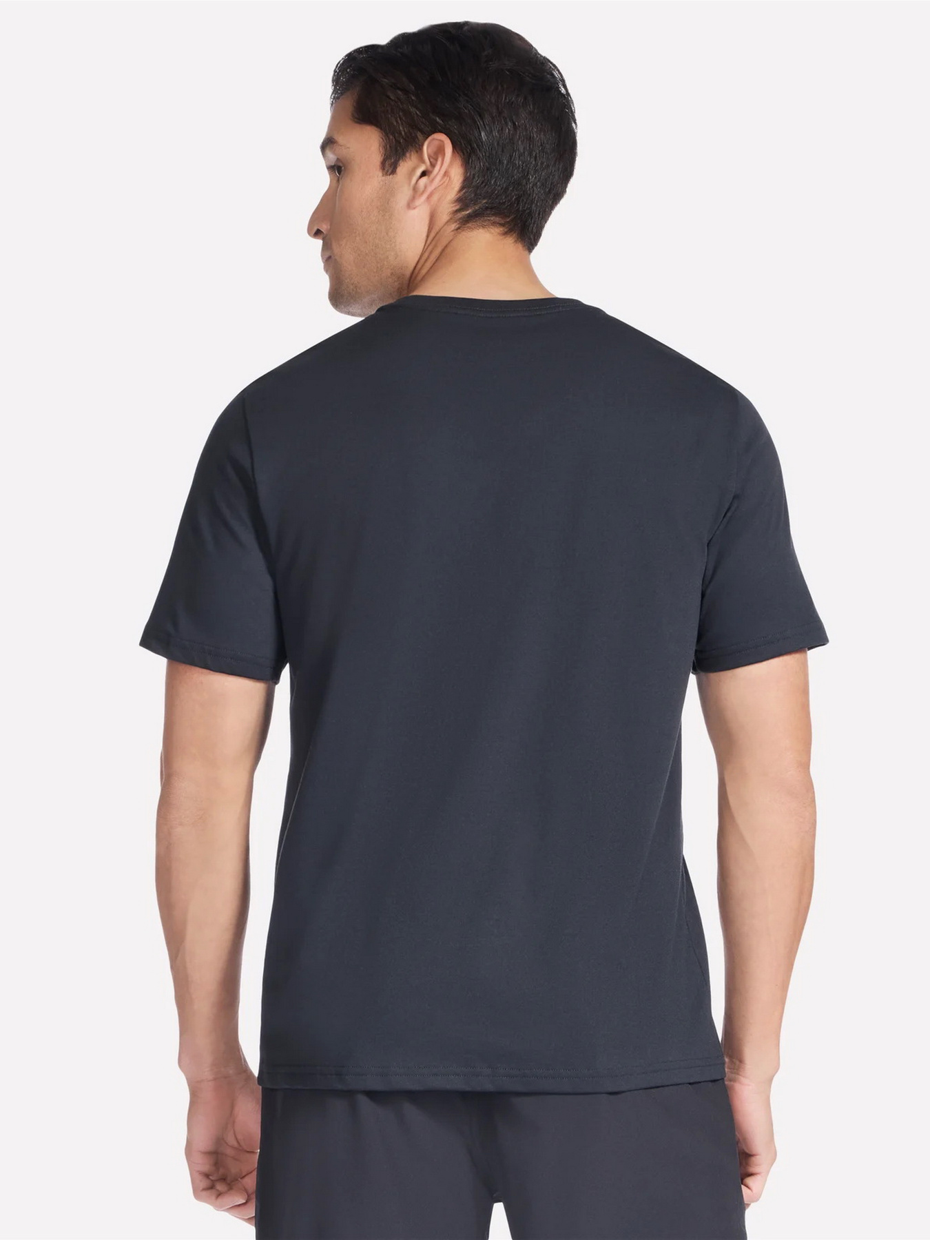 Футболка Skechers модель TS270 BLK Футболка Skechers модель TS270 BLK Фото