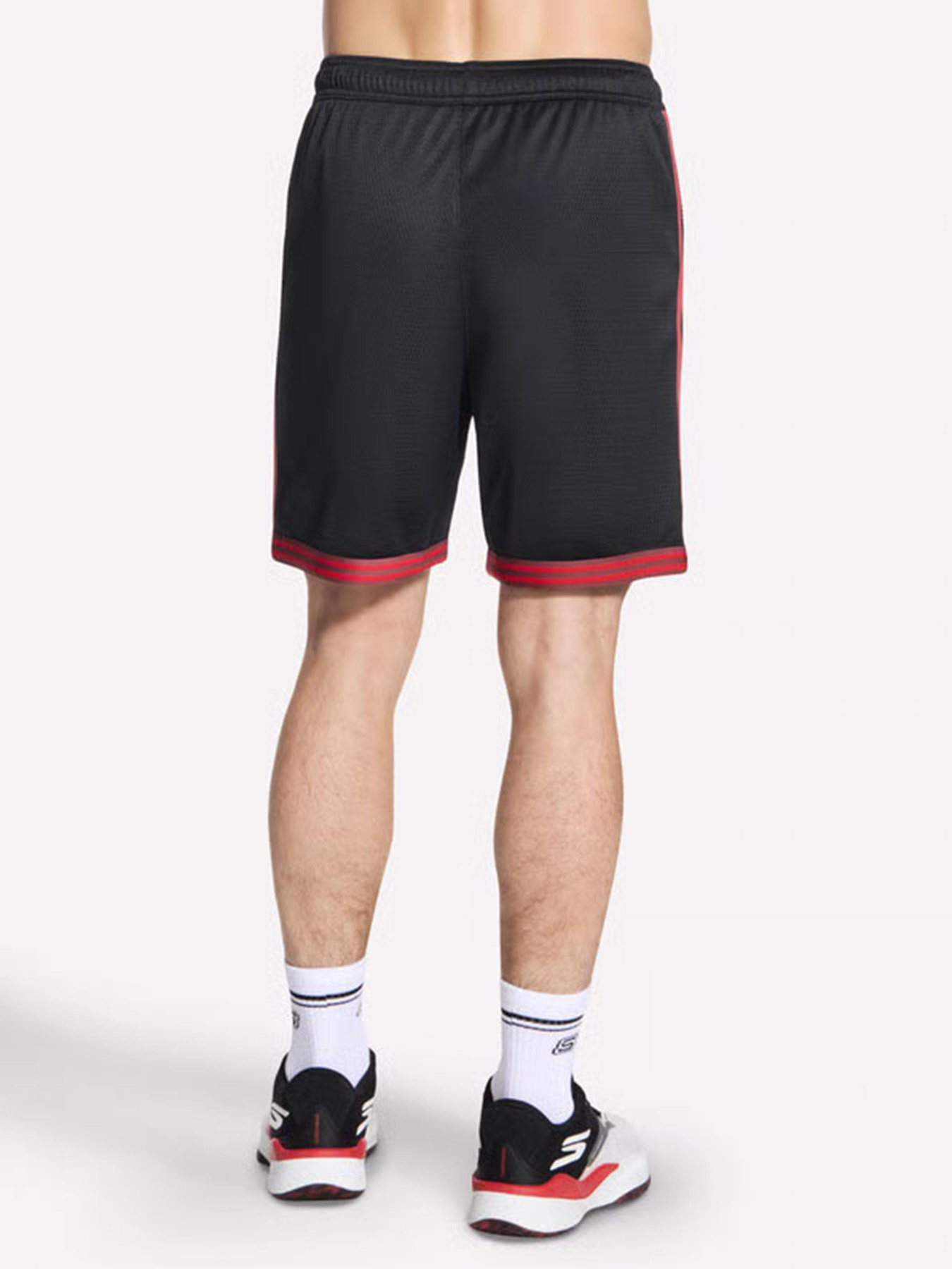 Шорты Skechers SKECHERS STREET BASKETBALL 8” модель SH137 BLK Фото