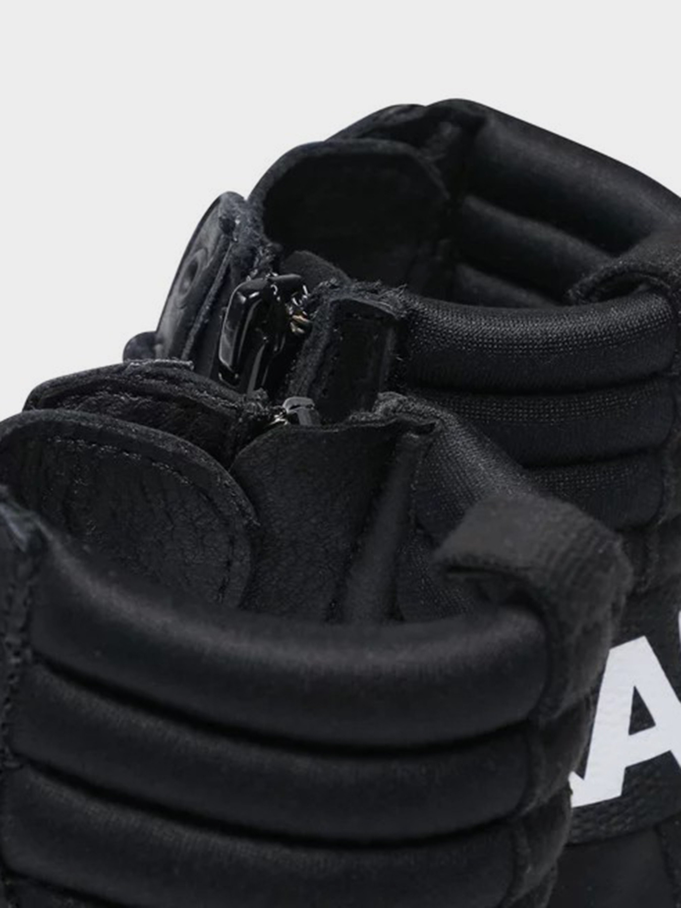 Ботинки Karl Lagerfeld Kids модель Z19063/09B Фото