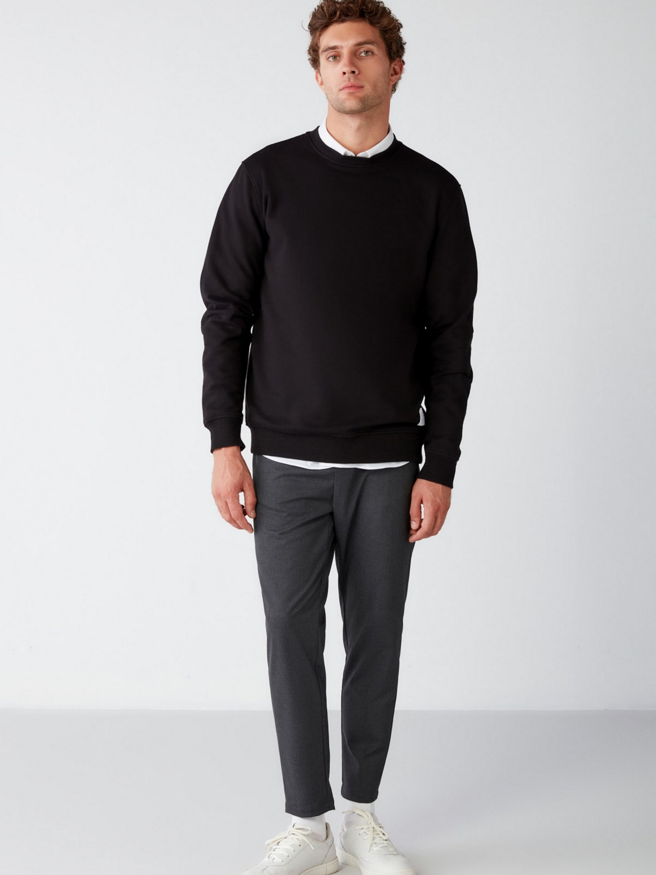 Свитшот Grimelange Travis модель TRAVIS25062020/Black Фото