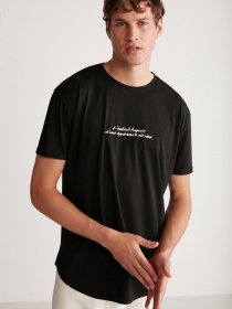 Футболка Grimelange Christopher модель CHRISTOPHER01042023/Black Фото