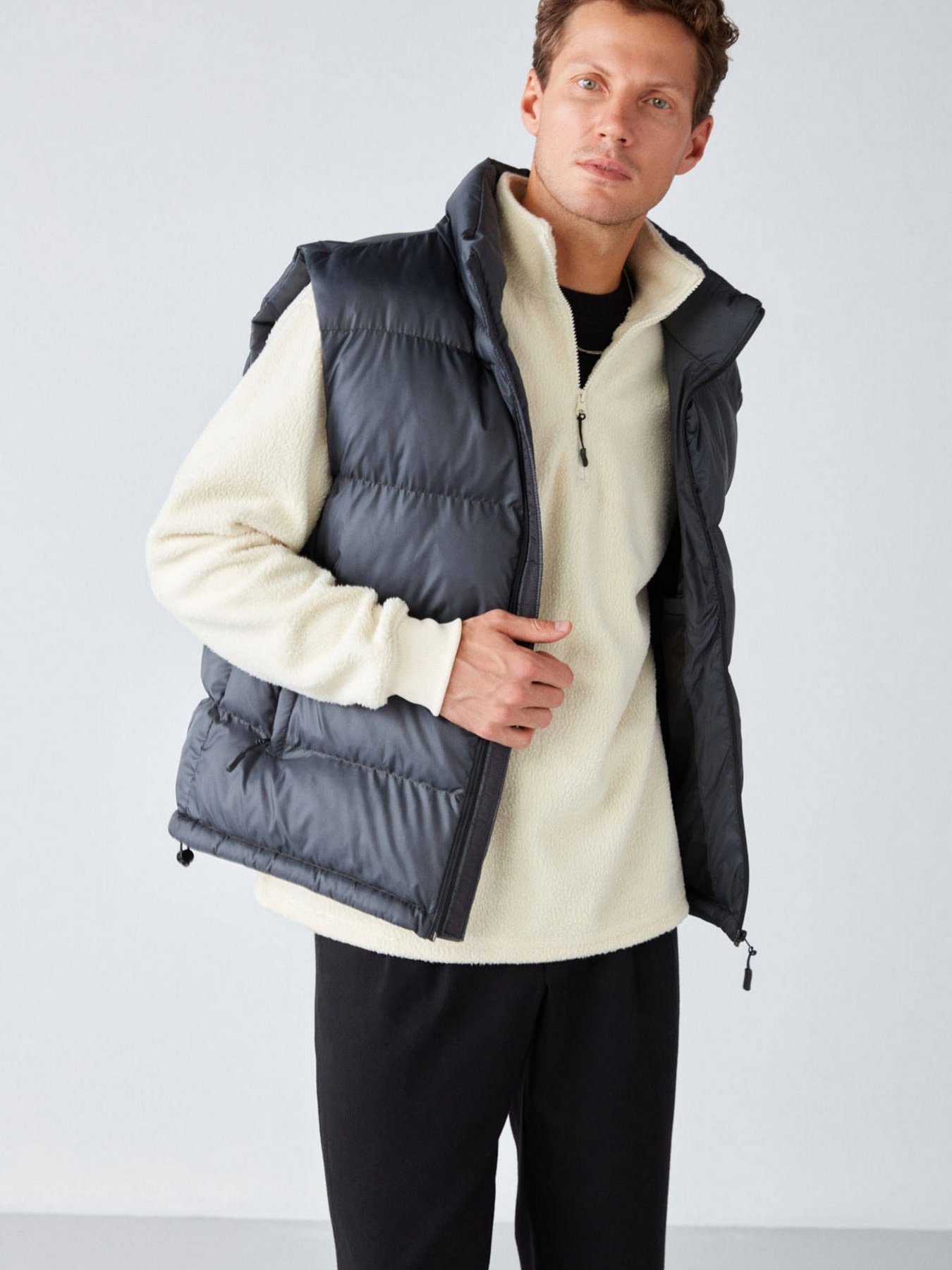 Жилет з утеплювачем Grimelange Lennon модель LENNON01092022/Anthracite Фото