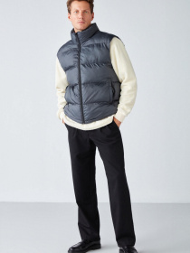 Утепленный жилет Grimelange Lennon модель LENNON01092022/Anthracite Фото