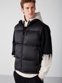 Утепленный жилет Grimelange Lennon модель LENNON01092022/Black Фото