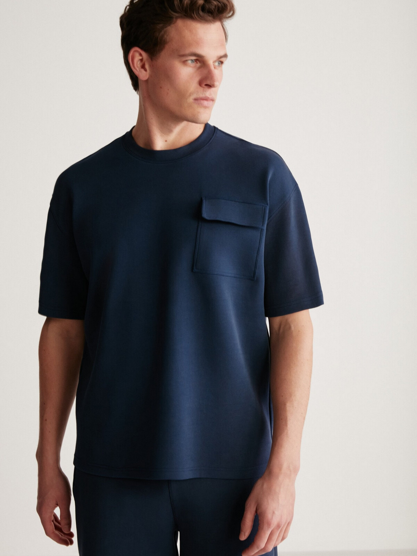 Футболка Grimelange Artur модель ARTUR01042023/Navy Blue Футболка Grimelange Artur модель ARTUR01042023/Navy Blue Фото