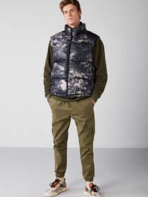 Жилет з утеплювачем Grimelange Lennon модель LENNON01092022/Multicolor Фото