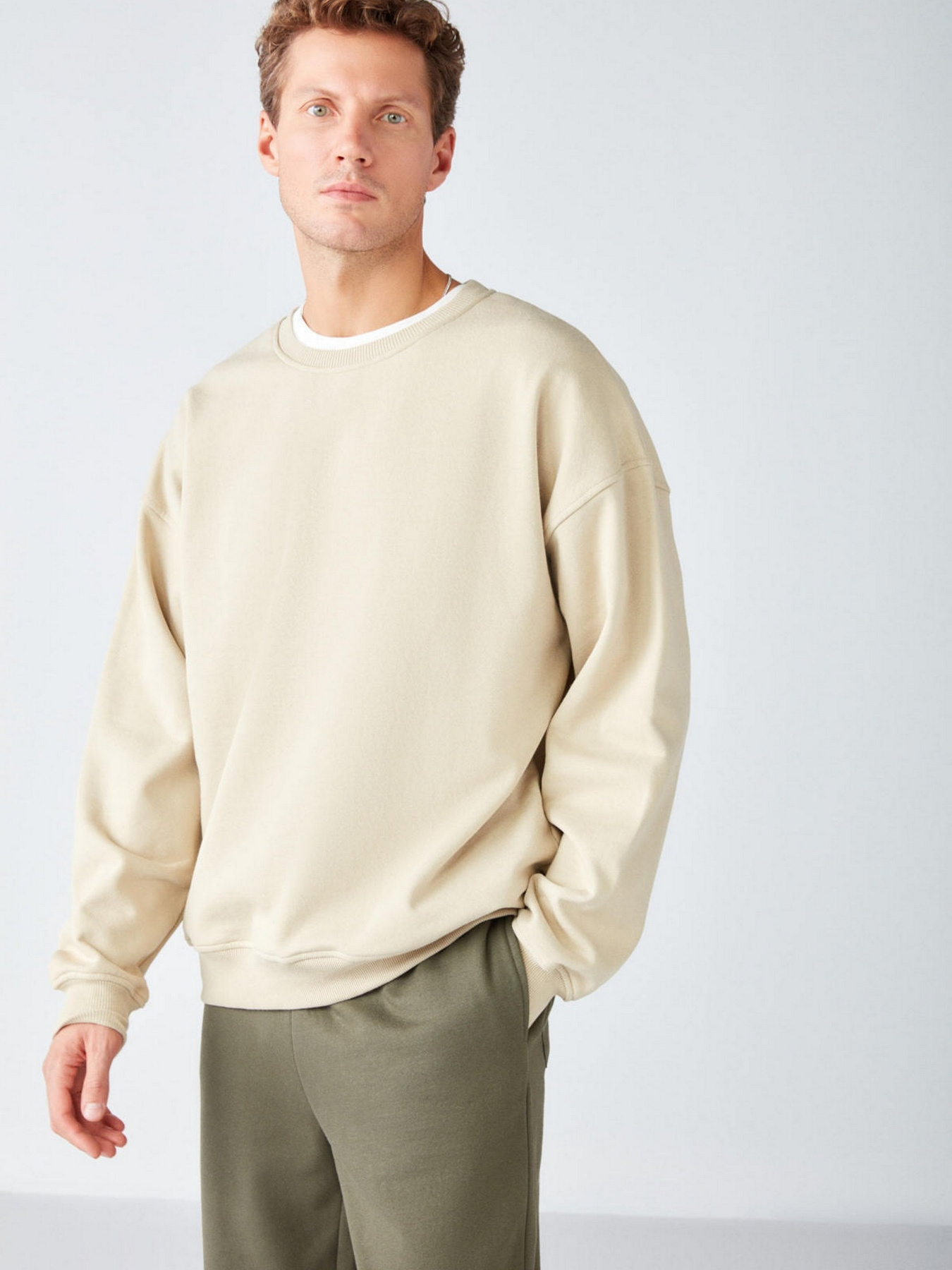 Свитшот Grimelange Stephan модель STEPHAN01092022/Beige Фото