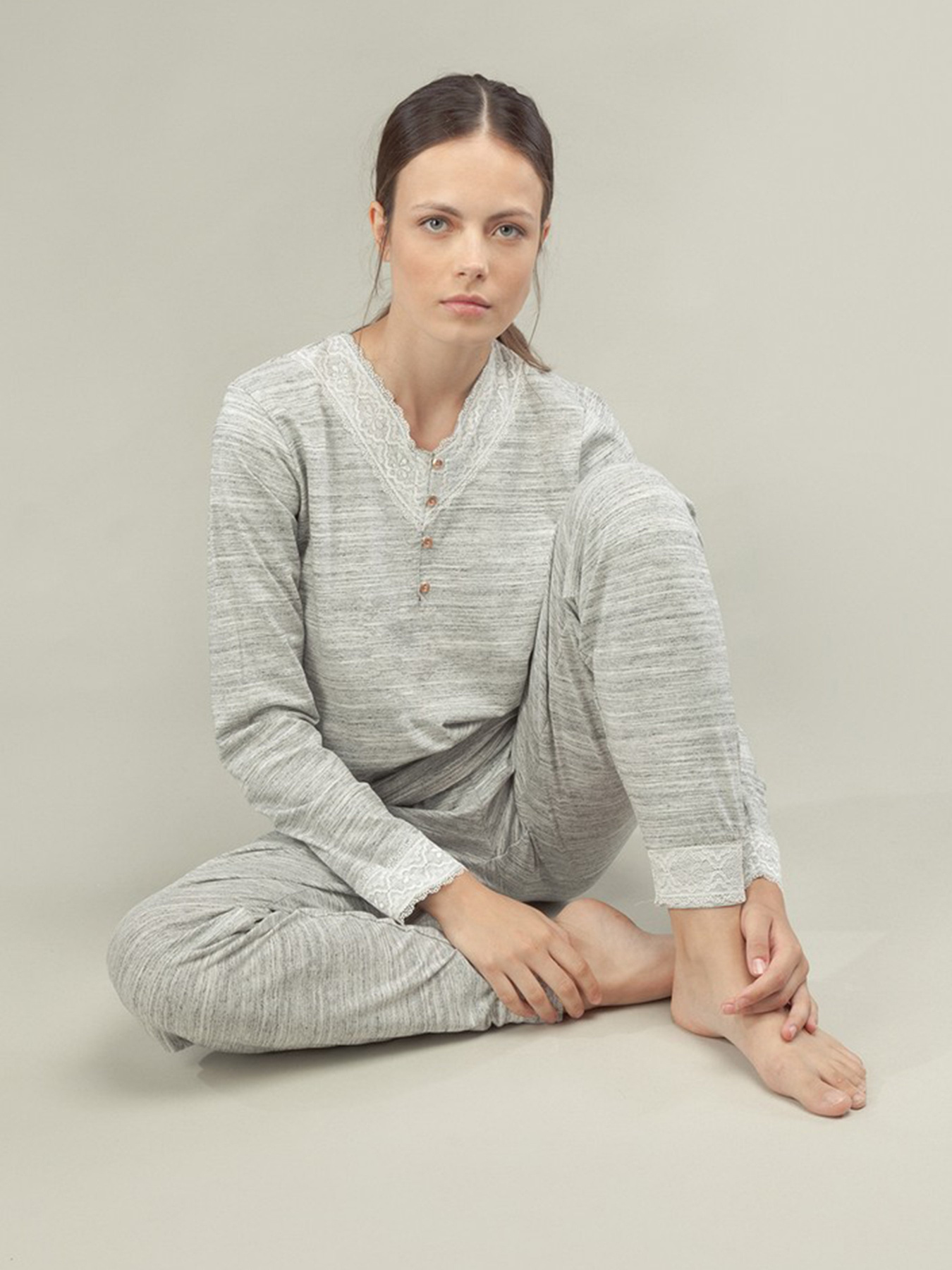 Домашний костюм Gisela модель 31531 Жіночий домашній костюм-серый Фото