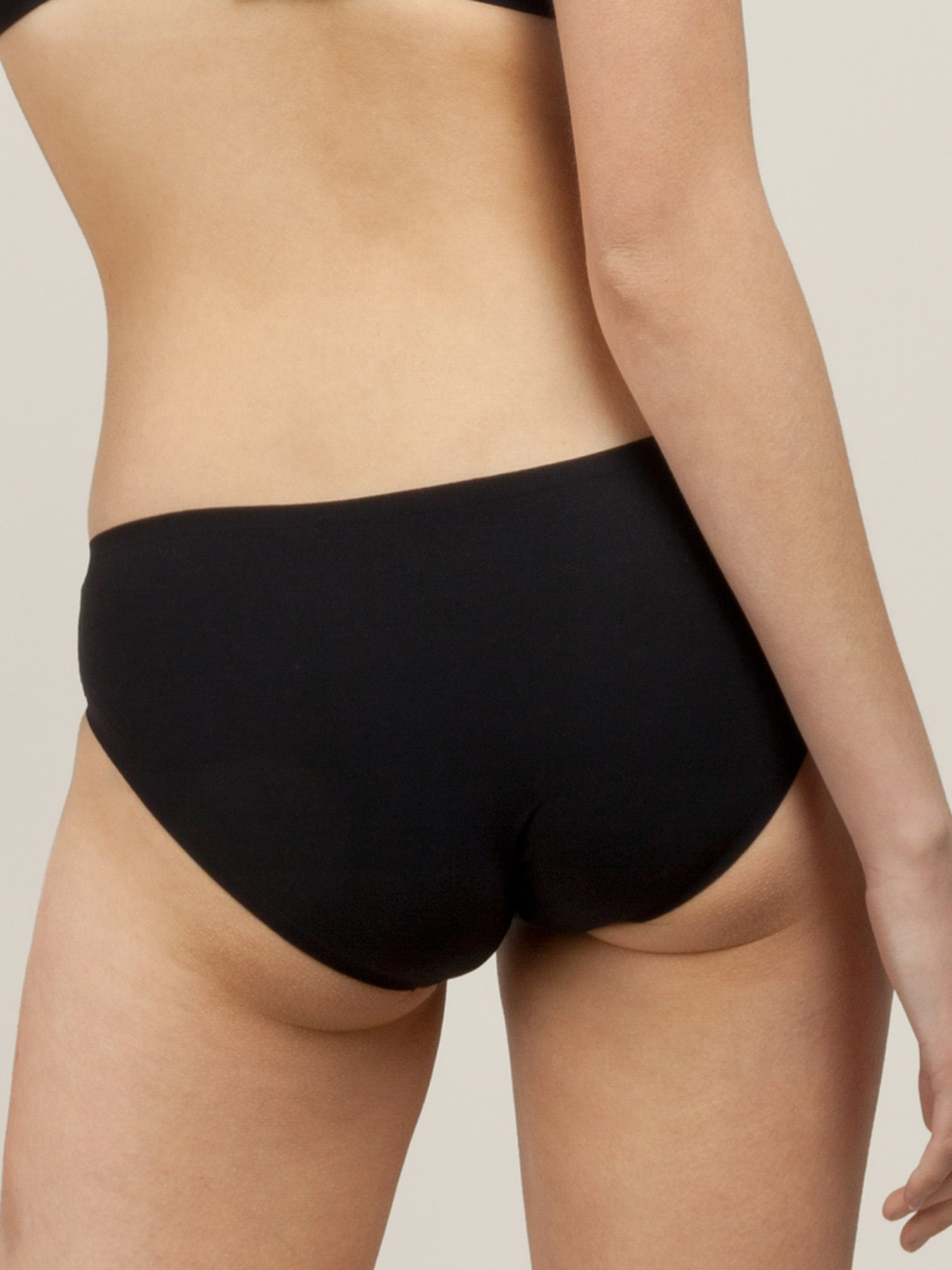 Трусы Gisela модель 433 Жіночі трусики-черный Фото