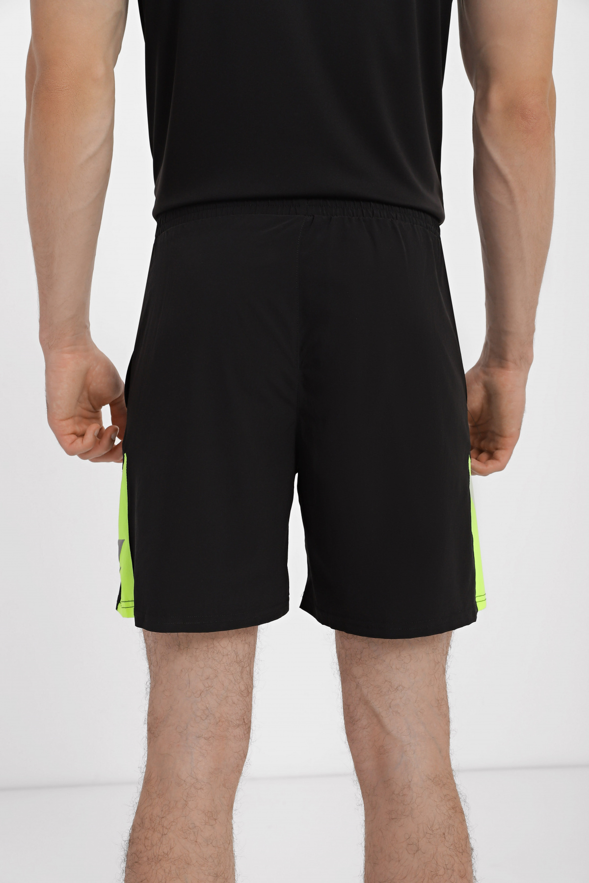 Спортивні шорти Gymshark модель GMSH013_чорний з салатовим Фото