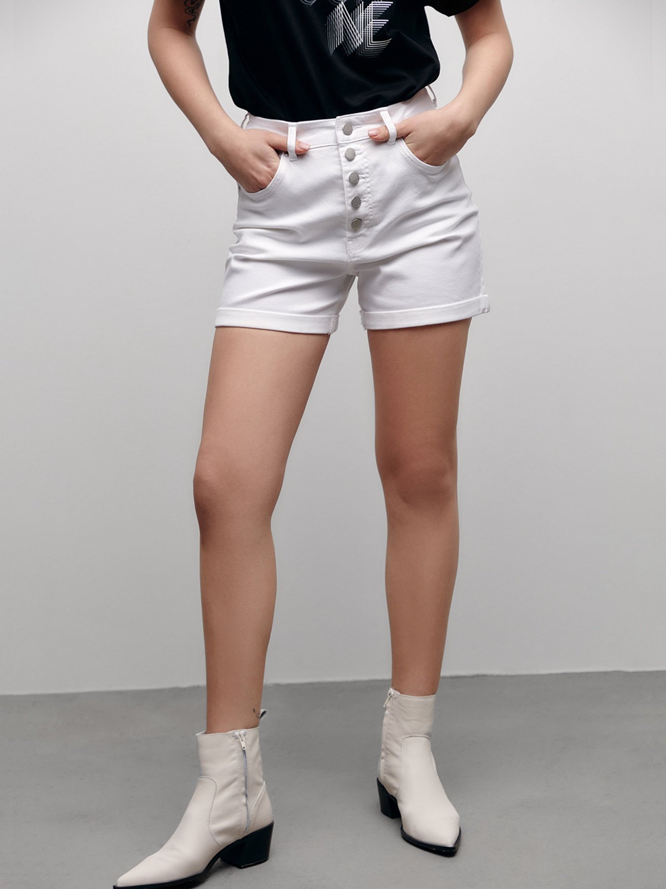 Повседневные шорты Conte Elegant модель CON-448-white Фото