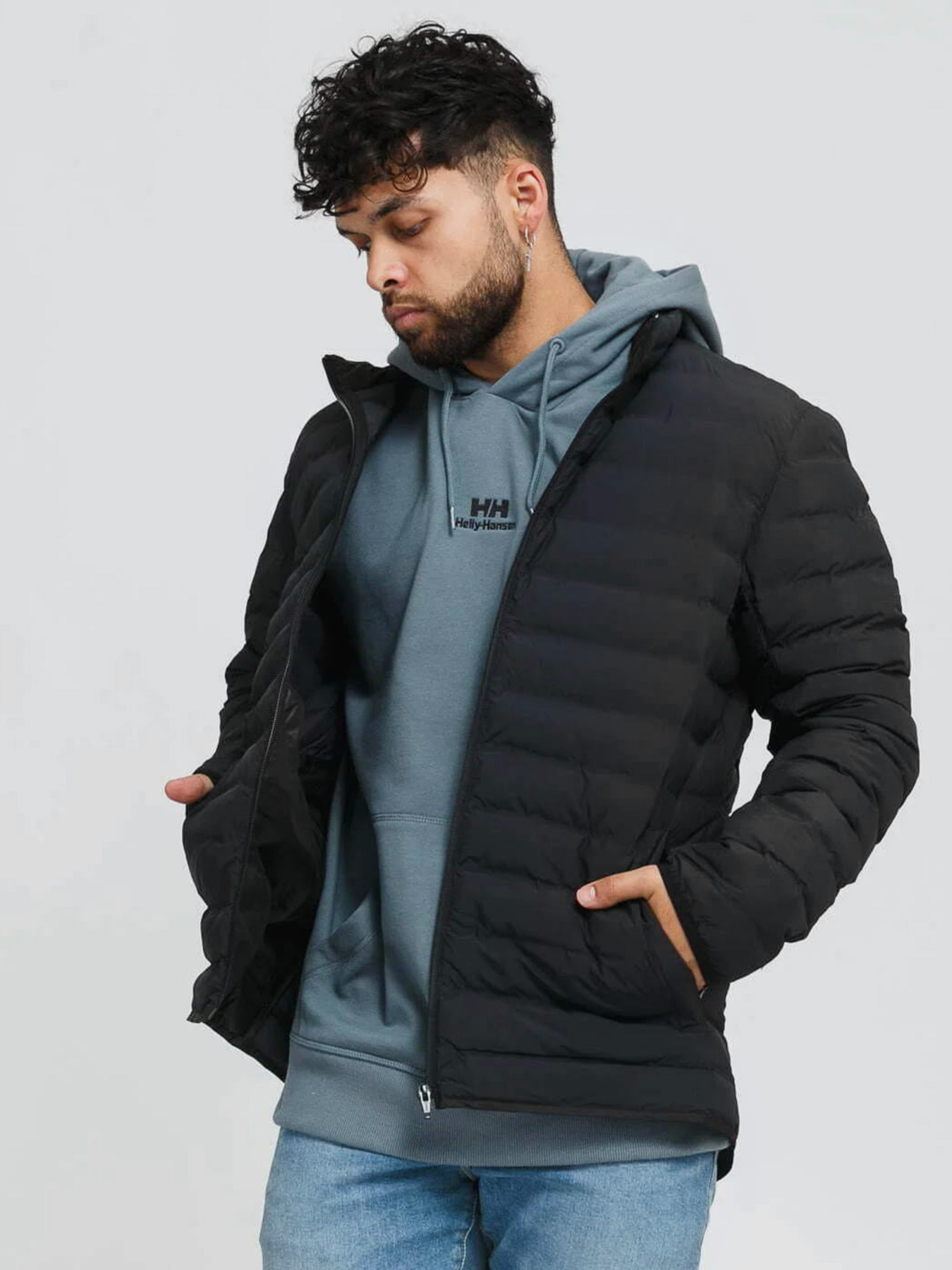 Демісезонна куртка Helly Hansen Mono Material Hooded Insulator модель 53495-991 Фото