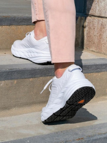 Кросівки для бігу HOKA Bondi SR модель 1110521-WHT Кросівки для бігу HOKA Bondi SR модель 1110521-WHT Фото