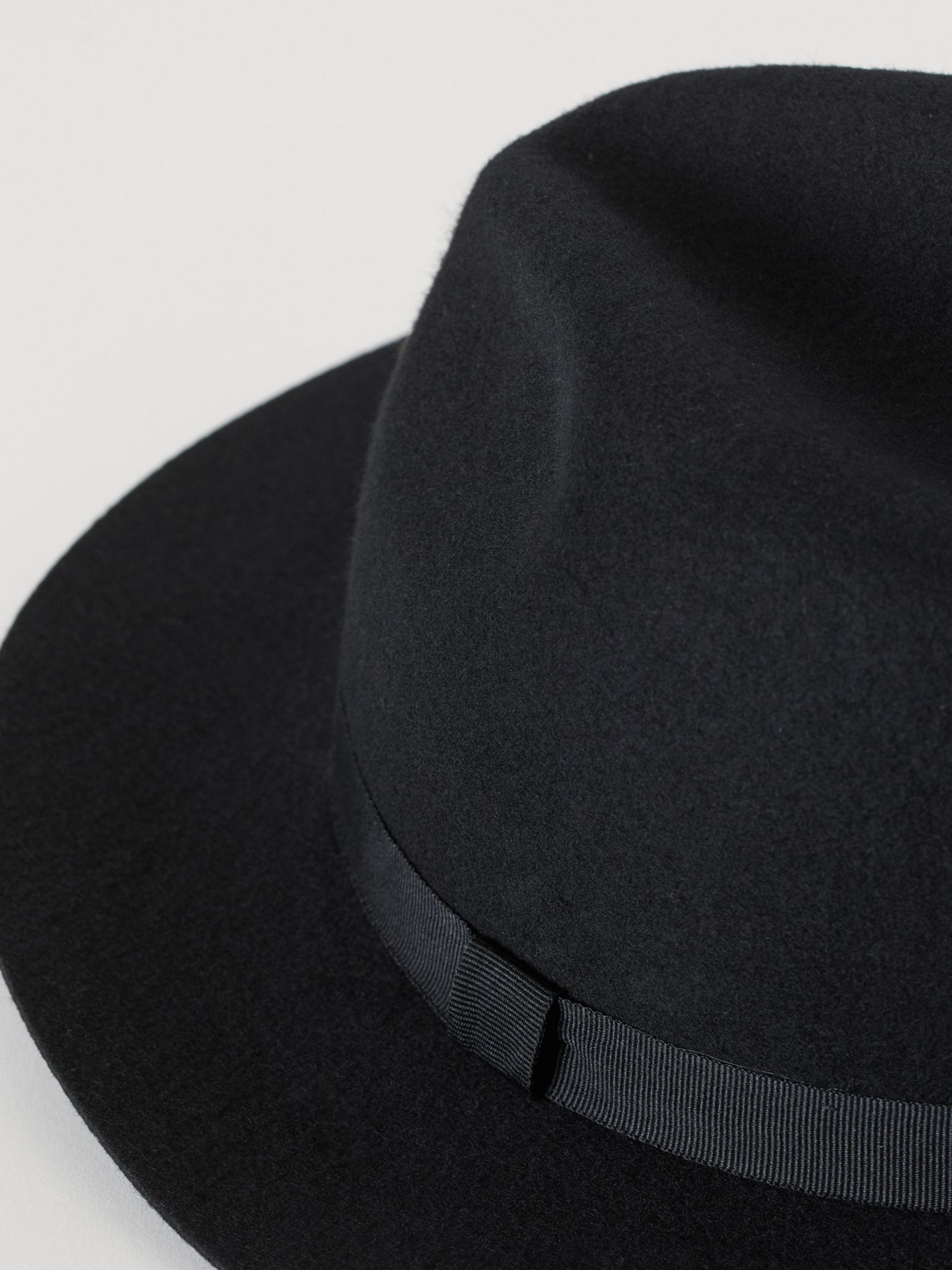 Шляпа H&M модель 0793193_чорний Фото