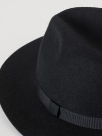 Капелюх H&M модель 0793193_чорний Фото