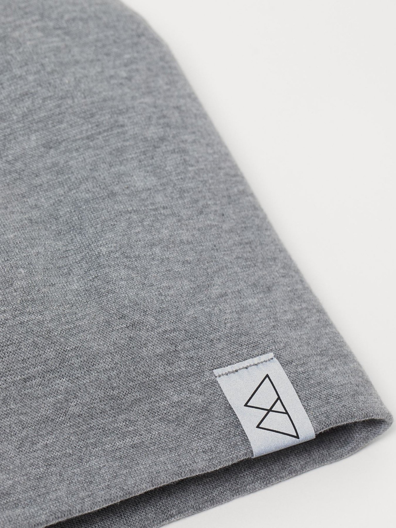 Шапка H&M модель 0731383_сірий Фото